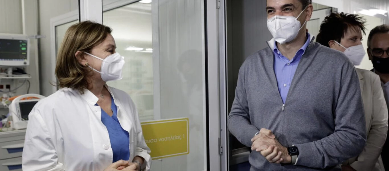 Ο Κ.Μητσοτάκης δεν έχει ακούσει τίποτα μάλλον για παρενέργειες των εμβολίων: «Είναι όλα ασφαλή» (βίντεο)